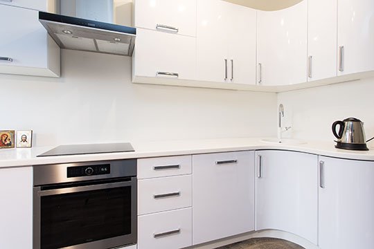 Кухня 6 квадратных метров в хрущевке: подборка дизайнов с холодильниками